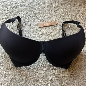 NWT Skims Black Bra
